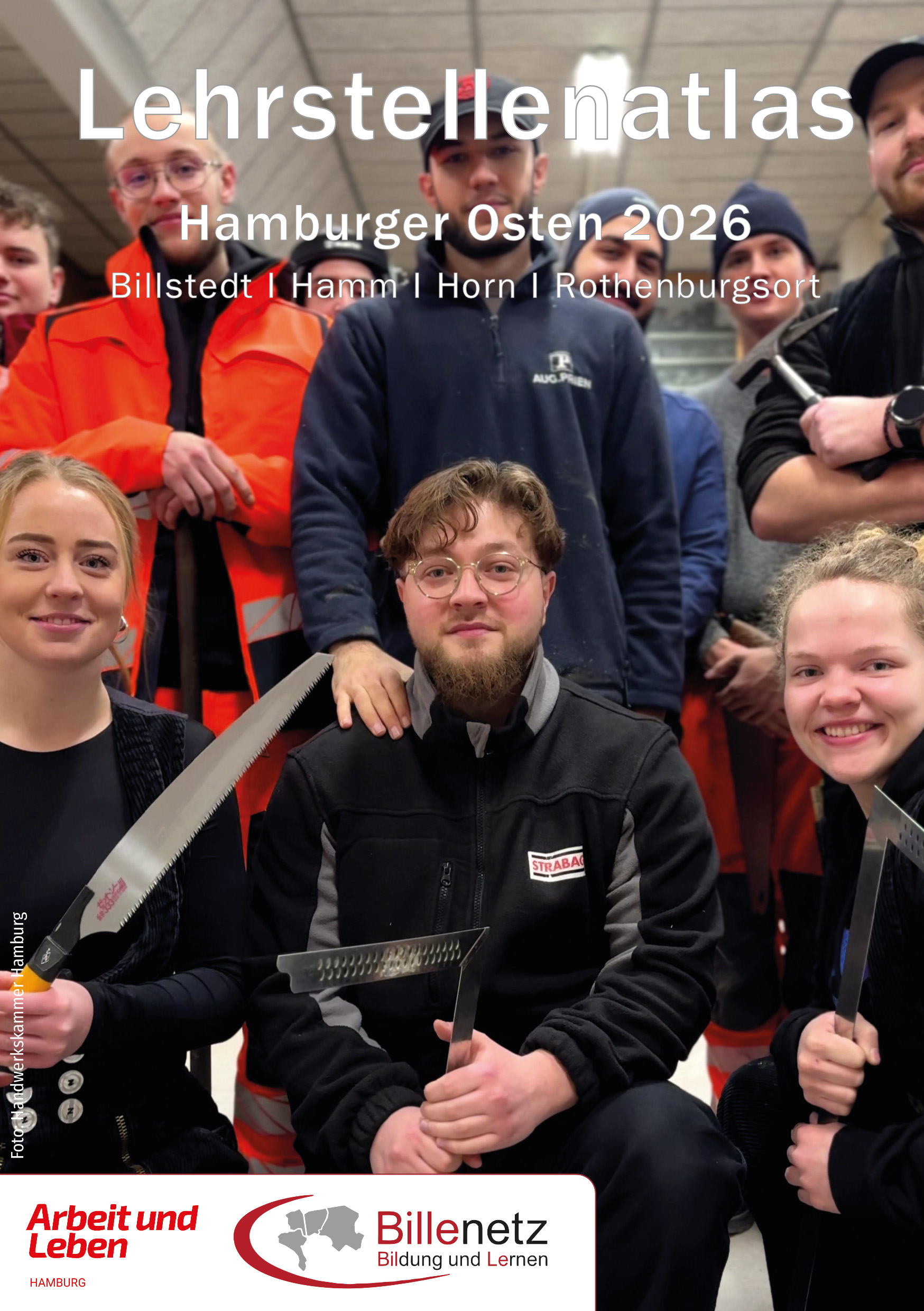 Titelbild Lehrstellenatlas 2026 mit Azubis Ausbildungszentrum Bau